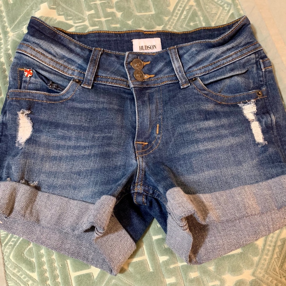 Hudson Ruby Jean Shorts size 24.  Worn just a couple of times.